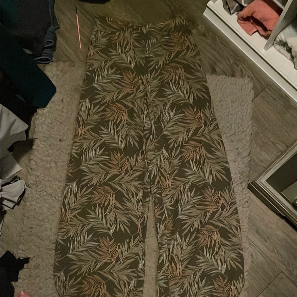 Leaf Print Women's Pants